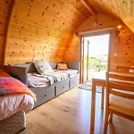 Glamping At Doon Angus Farm 샬레