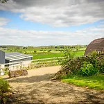 Glamping At Doon Angus Farm *