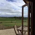 Glamping At Doon Angus Farm 샬레