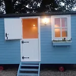 샬레 Glamping At Doon Angus Farm *