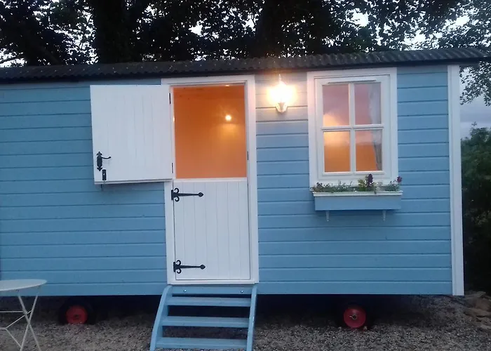 Chalet Glamping At Doon Angus Farm *